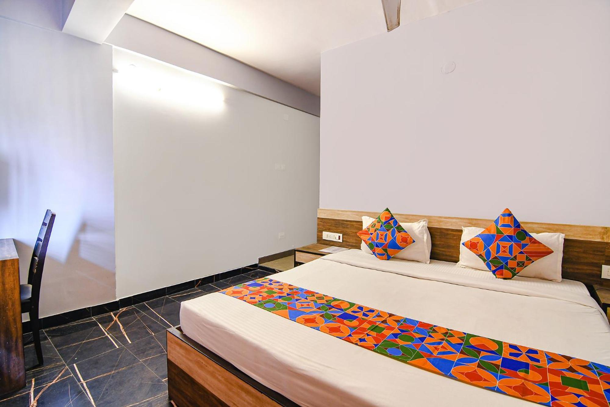 Fabexpress Subh Residency 호텔 Santragachi 외부 사진